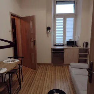 https://little-big-bc-central-modern-studio.krakowhotelspoland.com